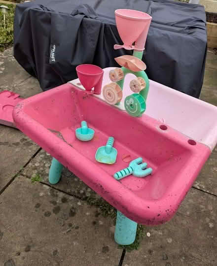 Photo of free Sand and water table (Ashton Vale BS3) #1