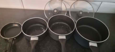 Photo of free A variety of sizes pots and frying pans with utensils. (Thornton Heath CR7) #4
