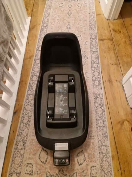 Photo of free Maxi Cosi Car seat base (Bath BA2) #2