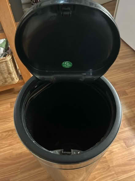Photo of free 30L Brabantia Bin (Putney Hill SW15) #2