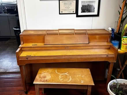 Photo of free Curb Alert Upright Piano (Washington Borough) #4