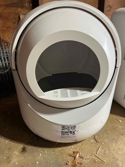 Photo of free Automatic litter box (Hazlet) #1