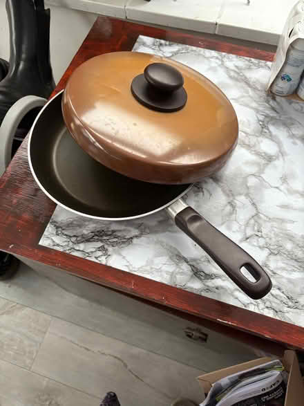 Photo of free Frying pan (Palmers Green N13) #1
