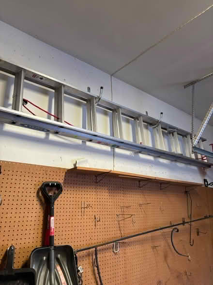 Photo of free Extension ladder (60174) #1