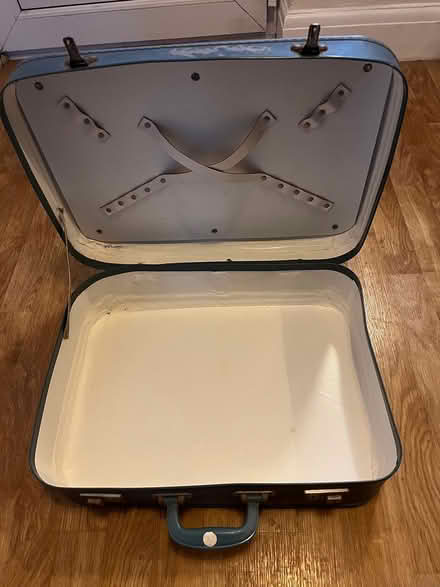 Photo of free Small case (Shirley, Croydon) #3