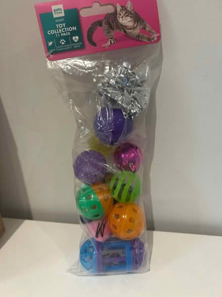 Photo of free Cat equipment (Earlsfield SW18) #2