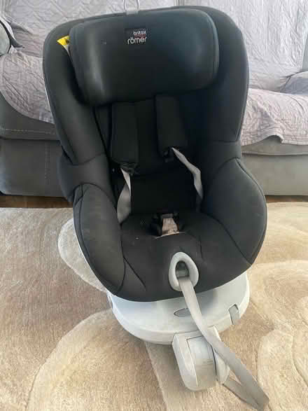 Photo of free Car Seat 0-15 kg (Heald Green SK8) #1