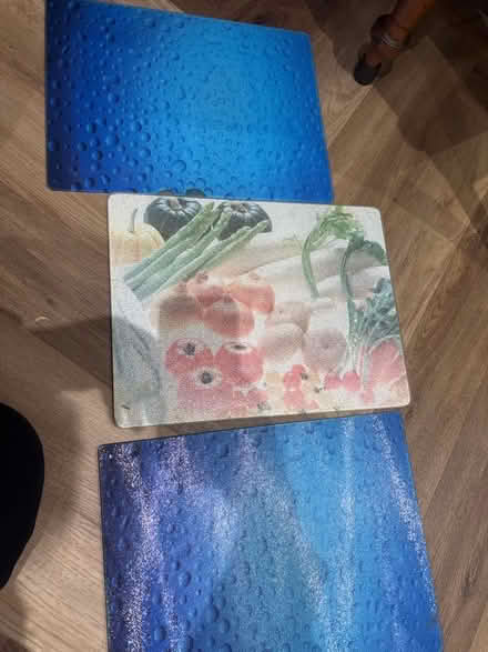Photo of free x3 worktop savers (Brierlow Bar SK17) #1
