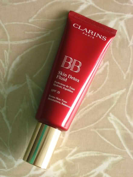 Photo of free Clarins Tinted SPF25 BB Skin Detox Fluid 01 Light (East Lavant PO19) #1