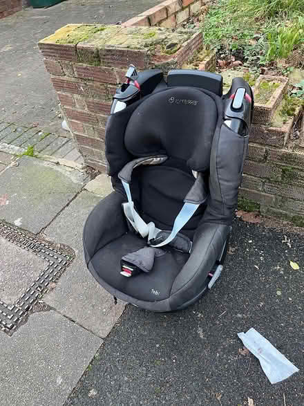 Photo of free Car seat (NW4) #1
