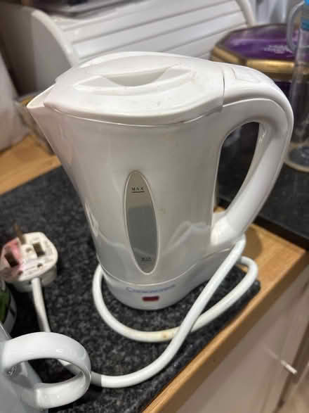 Photo of free travel kettle (Brierlow Bar SK17) #1