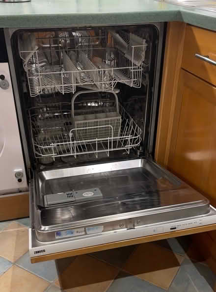 Photo of free Integrated dishwasher fully working (Lewisham SE10) #2