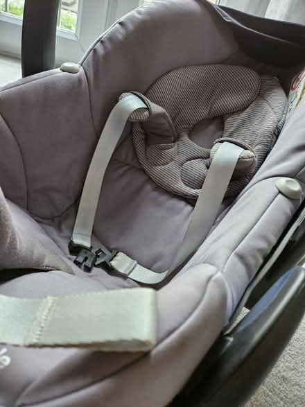 Photo of free Maxi Cosi infant car seat (SW2) #3