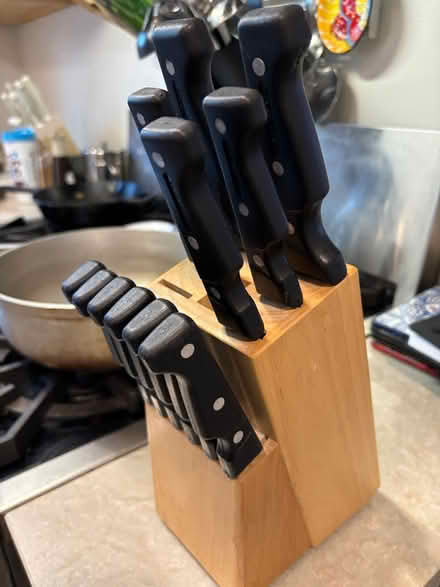 Photo of free Block of knives (Evanston (Green Bay & Emerson)) #2