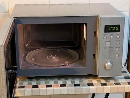 Photo of free Microwave oven (Southport PR8) #3