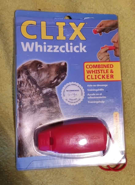 Photo of free Extending dog lead, and dog training clicker (GU52) #3