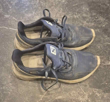 Photo of free Size 4 walking shoes (Rainbow Hill WR3) #2