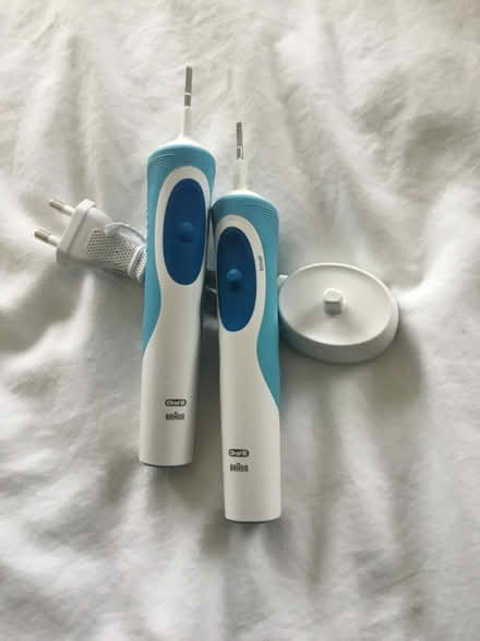 Photo of free Electric toothbrushes & charger (Gayton CH60) #1