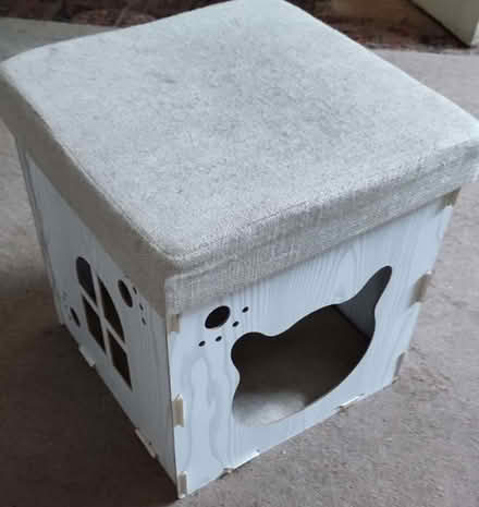 Photo of free Cat house seat with removable top (Archway N19) #1
