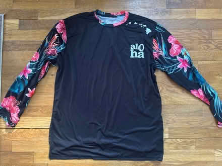 Photo of free Men’s sun guard long sleeve XL (Clinton Hill, Brooklyn) #1