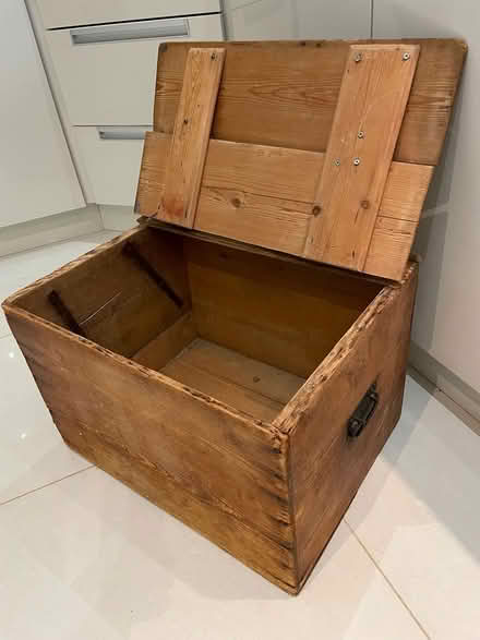 Photo of free Nice old wooden box (Farnham Common SL2) #2