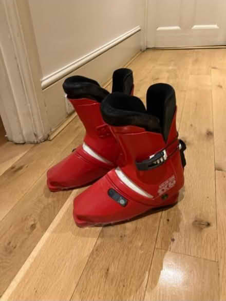 Photo of free Red Rossignol ski boots (N10) #1