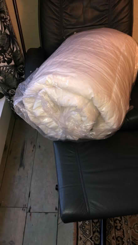 Photo of free Double Duvet - 9.0 TOG (Central Berkhamsted) #1