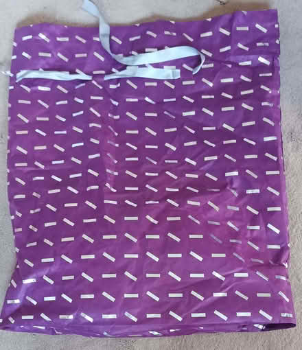 Photo of free Large (approx 1m) present bag (AB22) #1