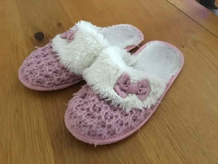 Photo of free Ladies slippers size 5/6 (TW14 bedfont) #1
