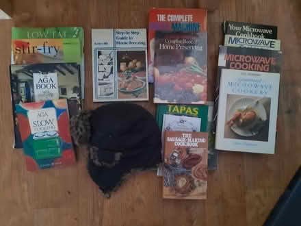 Photo of free Selection of Cookery /Recipe Books (CA7) #1
