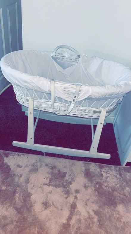Photo of free Moses basket (Saughall village CH1) #1