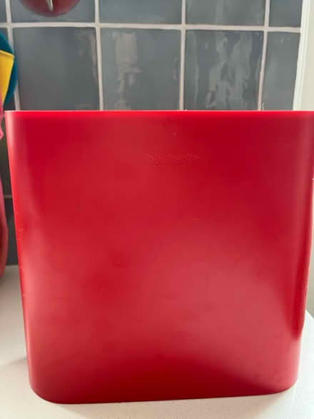 Photo of free Kitchen knife stand (SE19) #2