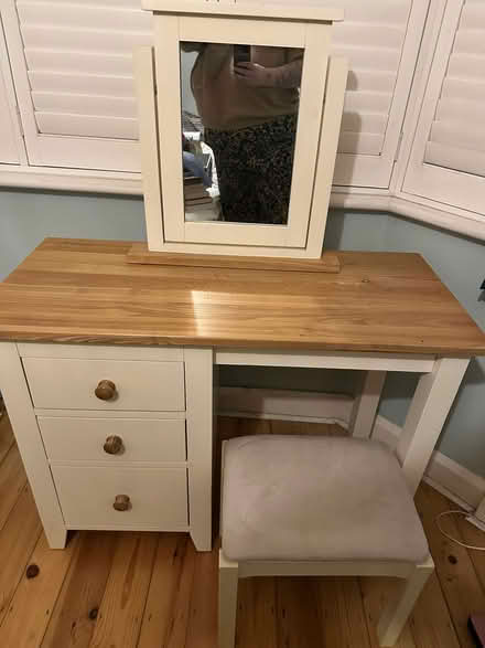 Photo of free Dressing table with mirror and stool (Twickenham TW2) #1