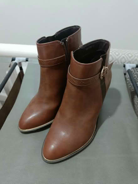 Photo of free Women's Boots (HA8) #2