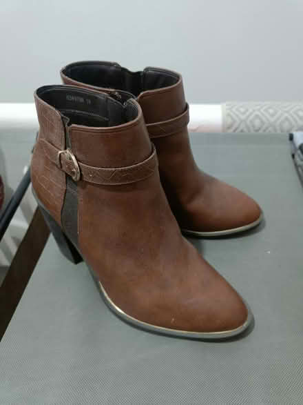 Photo of free Women's Boots (HA8) #3