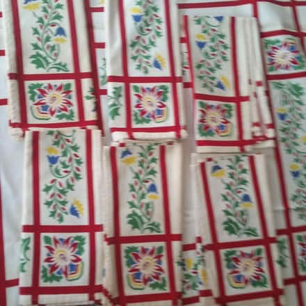 Photo of free cotton tablecloth six napkins (Ann Arbor near Hillside Terr.) #2
