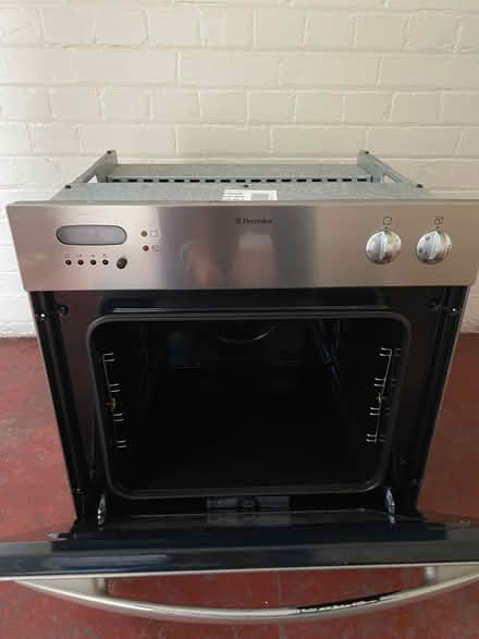 Photo of free Electrolux single oven (Richmond TW9) #2