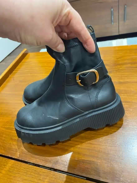 Photo of free Girls clothes, shoes (Ub7 7pd) #4