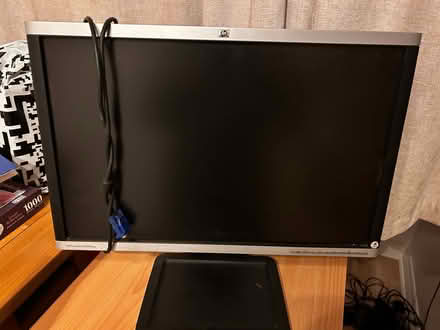 Photo of free HP Compaq LA2205WG 22” VGA widescreen Monitor (Shelton SY3) #1