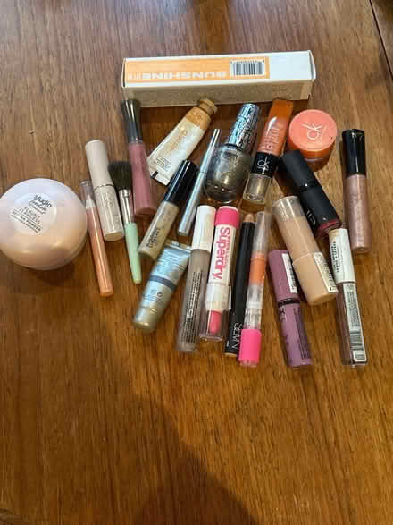 Photo of free Lots of make up (Streatham Hill) #1
