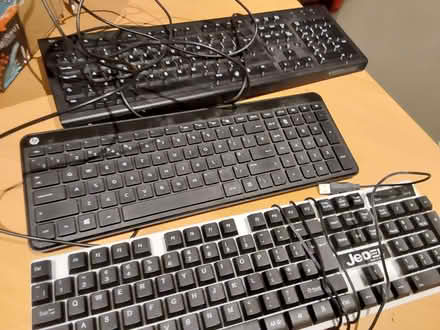 Photo of free Box of assorted computer cables, mice and keyboards (Knaresborough HG5) #2