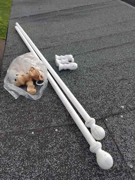 Photo of free Curtain pole and fittings 2.8m (Scotches DE56) #1
