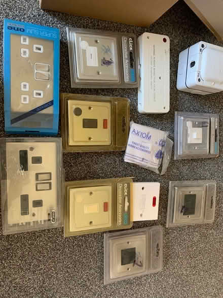 Photo of free Assorted electricals (Hornsby CA8) #1