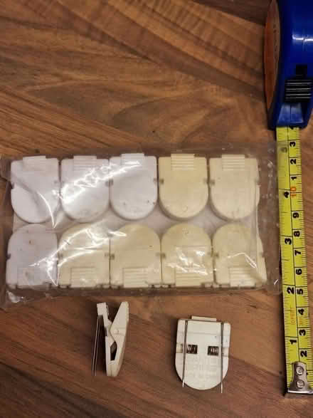 Photo of free Pack of clips (Oakley HP18) #1