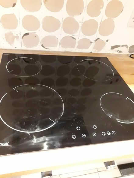 Photo of free Induction hob, oven and extractor (WR14 Malvern) #4