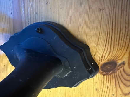 Photo of free Outdoor carriage-style lamp (Ashbourne DE6) #4