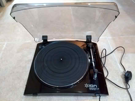 Photo of free Record Player/ MP3 converter (Horton ST13) #1