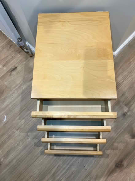 Photo of free Office /bedside drawers (Chiswick W4) #4