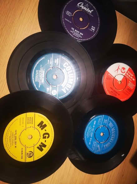 Photo of free A lot of mostly1950s - 1960s 7 inch 45 rpm records (The Camp AL1) #3