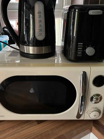 Photo of free Kettle, microwave and toaster (Lanchester) #1
